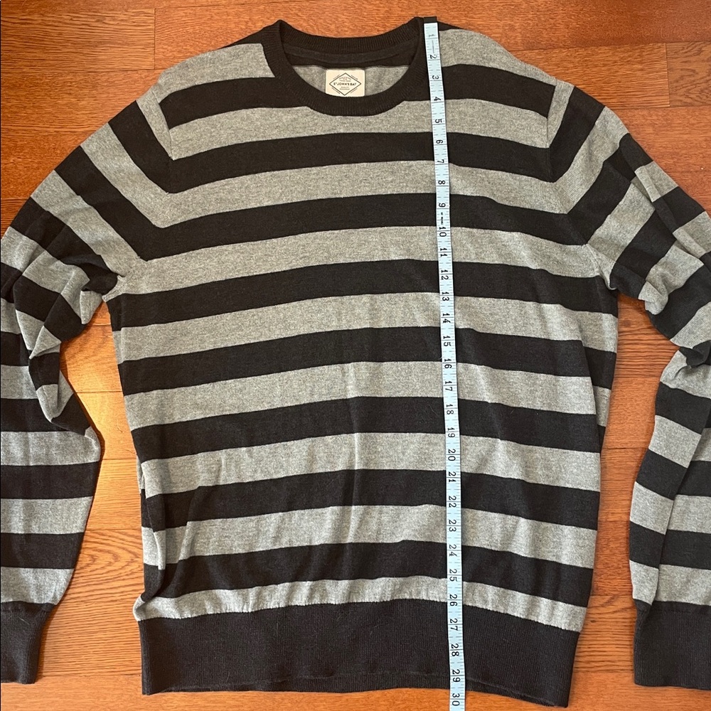 St. John's Bay Men’s Crewneck Sweater Black & Gray Stripes size XL Grunge Punk - Picture 4 of 5